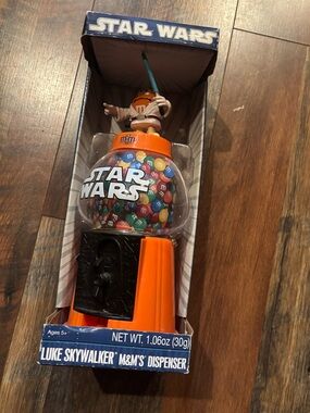 Vintage 2010 Star Wars Luke skywalker M&M dispenser